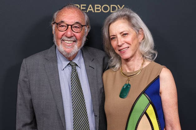 86th Annual Peabody Awards BEVERLY HILLS, LOS ANGELES, CALIFORNIA, USA - MAY 31: James L. Brooks and Jennifer Simchowitz arrive at the 86th Annual Peabody Awards held at the Beverly Wilshire, A Four Seasons Hotel on May 31, 2026 in Beverly Hills, Los Angeles, California, United States. Beverly Hills Beverly Wilshire, A Four Seasons Hotel California United States Copyright: xXavierxCollin ImagexPressxAgencyx