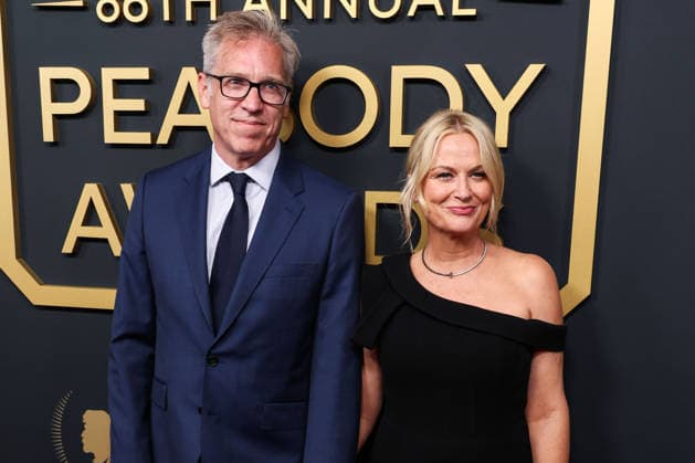 86th Annual Peabody Awards BEVERLY HILLS, LOS ANGELES, CALIFORNIA, USA - MAY 31: Joel Lovell and girlfriend Amy Poehler arrive at the 86th Annual Peabody Awards held at the Beverly Wilshire, A Four Seasons Hotel on May 31, 2026 in Beverly Hills, Los Angeles, California, United States. Beverly Hills Beverly Wilshire, A Four Seasons Hotel California United States Copyright: xXavierxCollin ImagexPressxAgencyx