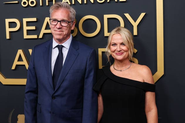 86th Annual Peabody Awards BEVERLY HILLS, LOS ANGELES, CALIFORNIA, USA - MAY 31: Joel Lovell and girlfriend Amy Poehler arrive at the 86th Annual Peabody Awards held at the Beverly Wilshire, A Four Seasons Hotel on May 31, 2026 in Beverly Hills, Los Angeles, California, United States. Beverly Hills Beverly Wilshire, A Four Seasons Hotel California United States Copyright: xXavierxCollin ImagexPressxAgencyx