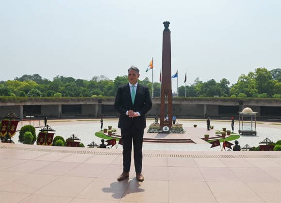 Australia™s Deputy PM and Defence Minister Richard Marles pays tribute at the National War Memorial New Delhi, Jun 01 (ANI): Australia™s Deputy Prime Minister and Defence Minister Richard Marles after paying tribute at the National War Memorial, in New Delhi on Monday. New Delhi Delhi India Copyright: xANIx ANI_20260601066