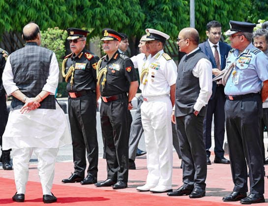 Ceremonial Guard of Honour for Australia s Deputy PM and Defence Minister Richard Marles New Delhi, June 01 (ANI): Defence Minister Rajnath Singh with Chief of Defence Staff (CDS) General N. S. Raja Subramani and Chief of Army Staff General Upendra Dwivedi during the ceremonial Guard of Honour for Australia s Deputy PM and Defence Minister Richard Marles at Manekshaw Centre, in New Delhi on Monday. NEW DELHI Delhi India Copyright: xANIx ANI_20260601136