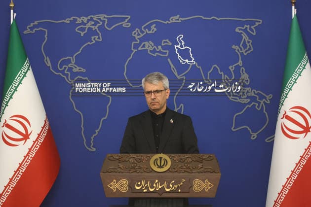 Weekly press conference by Foreign Ministry Spokesperson Esmaeil Baghaei in Tehran, Iran - 01 Jun 2026 Esmail Baghaei Hamaneh, spokesperson of Foreign Ministry seen during his weekly press conference. Tehran Iran Copyright: xFoadxAshtarix xSOPAxImagesx FAshtari-2572