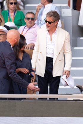 2026 French Open - Celebrities In Stand Day 9 NB Chris Pine and girlfriend Keana Sky Wenger in stand day 9 during the 2026 French Open at Roland Garros on June 01, 2026 in Paris, France. Photo by Nasser Berzane ABACAPRESS.COM  Copyright: xBerzanexNasser ABACAx