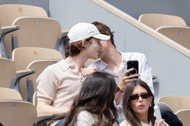 2026 French Open - Celebrities In Stand Day 9 NB Pierre de Maere and his Boyfriend in stand day 9 during the 2026 French Open at Roland Garros on June 01, 2026 in Paris, France. Photo by Nasser Berzane ABACAPRESS.COM  Copyright: xBerzanexNasser ABACAx