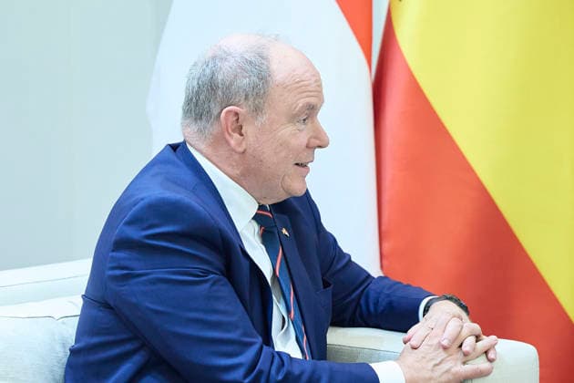 Sánchez receives Prince Albert II of Monaco The President of the Government, Pedro Sánchez, receives the sovereign prince of the Principality of Monaco, Albert II, at the La Moncloa Complex, on June 1, 2026, in Madrid Spain The official audience is part of the Grimaldi monarchs two-day state visit to the country, scheduled to commemorate the 150th anniversary of diplomatic relations between Spain and Monaco 01 JUNE 2026 Jesús Hellí Madrid Madrid Madrid Spain  Copyright: xJesusxHellinx 7564433
