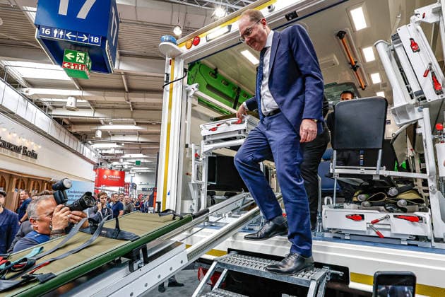 Eröffnung der Interschutz 2026 in Hannover und Messerundgang mit Bundesinnenminister Alexander Dobrindt und Nds. Innenministerin Daniela Behrens Messerundgang, bei der Bundesamt für Bevölkerungsschutz und Katastrophenhilfe (BBK), Alexander Dobrindt (CSU), Bundesinnenminister; Besichtigung eines 4-Tragen-Krankenkraftwagen Hannover Hannover Messe Niedersachsen, Region Hannover Germany *** Opening of Interschutz 2026 in Hanover and tour of the trade fair with Federal Minister of the Interior Alexander Dobrindt and Lower Saxony Minister of the Interior Daniela Behrens Tour of the trade fair, at the Federal Office of Civil Protection and Disaster Assistance BBK , Alexander Dobrindt CSU , Federal Minister of the Interior Tour of a 4 stretcher