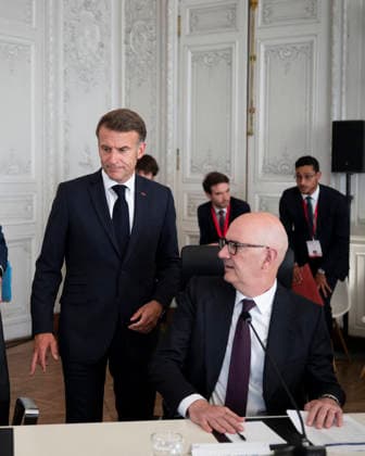 Choose France Business Summit - Paris French President Emmanuel Macron and French Economy Minister Orland Lescure during the « Choose France Summit » at the Chateau de Versailles in Versailles, near Paris, France, June 1, 2026. Photo by Eliot Blondet ABACAPRESS.COM Paris France France  Copyright: xBlondetxEliot ABACAx