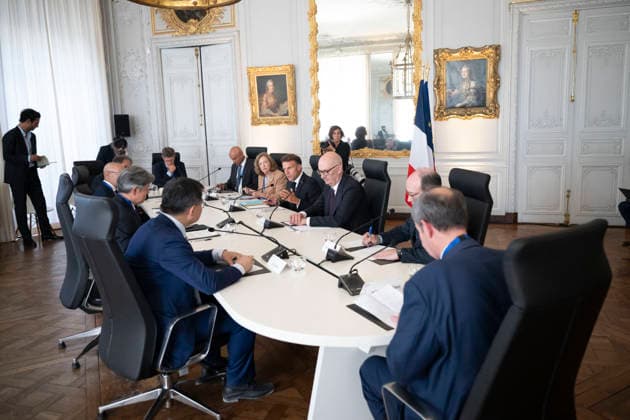 Choose France Business Summit - Paris French President Emmanuel Macron and French Economy Minister Orland Lescure during the « Choose France Summit » at the Chateau de Versailles in Versailles, near Paris, France, June 1, 2026. Photo by Eliot Blondet ABACAPRESS.COM Paris France France  Copyright: xBlondetxEliot ABACAx