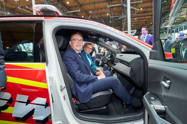 Alexander Dobrindt und Daniela Behrens beim Eröffnungsrundgang über die Interschutz 2026 , der Weltleitmesse für Feuerwehr, Rettungswesen und Bevölkerungsschutz, auf dem Messegelände. Hannover, 01.06.2026 *** Alexander Dobrindt and Daniela Behrens on the opening tour of Interschutz 2026 , the worlds leading trade fair for fire departments, rescue services and civil protection, at the Hannover Exhibition Grounds, 01 06 2026 Foto:xU.xStammx xFuturexImagex interschutz_6646