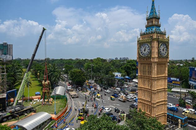 KOLKATA, INDIA - JUNE 1: Public Works Department (PWD) authorities brought down and took away the 70-foot fibreglass statue of Argentine football legend Lionel Messi from Lake Town after local residents reported that it was swaying in strong winds on June 1, 2026 in Kolkata, India. Lionel Messi virtually unveiled his statue in Kolkata s Lake Town area (Sree Bhumi Sporting Club) in December 2025. (Photo by Samir Jana Hindustan Times) 70 Foot Statue Of Footballer Lionel Messi Taken Down Due To Safety Concerns In Kolkata