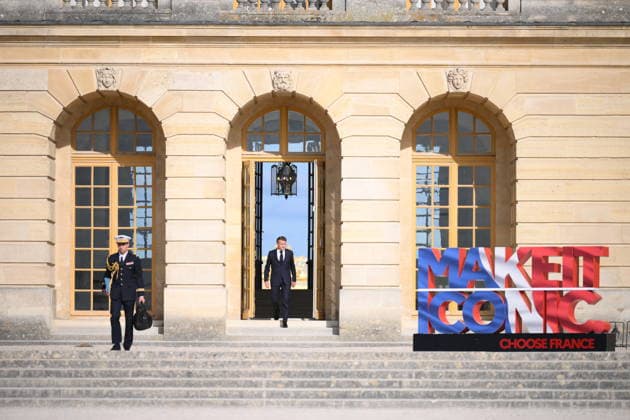 Choose France Business Summit - Paris French president Emmanuel Macron arrives to deliver a speech during a Choose France summit in Versailles, France on June 1, 2026. Photo by Eliot Blondet ABACAPRESS.COM Versailles France  Copyright: xBlondetxEliot ABACAx
