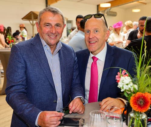 Königsallee Renntag am Grafenberg - zwei ganz Grosse im Deutschen Galoppsport sind Klaus Allofs und Lars-Wilhelm Baumgarten, hier im Talk Galopprennbahn *** Königsallee Renntag at Grafenberg Two big names in German galloping are Klaus Allofs and Lars Wilhelm Baumgarten, here in the talk Galopprennbahn