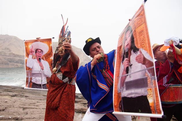 June 1, 2026, Lima, Lima, Peru: Ahead of the election runoff, shamans and healers in Peru performed an ancestral ceremony of spiritual integration at a rocky outcrop known as Salto del Fraile (Friar s Leap) on the beaches of Lima, with the purpose of invoking social peace during the democratic process. The runoff election will be held on June 7 between Keiko Fujimori of Fuerza Popular (Popular Force) and Roberto SoÂ¡nchez of Juntos por el Pero Lima Peru  - ZUMAg240 20260601_zip_g240_017 Copyright: xCarlosxGarciaxGranthonx