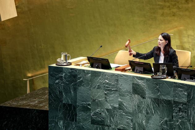 June 1, 2026, New York, New York, USA: President of the General Assembly ANNALENA BAERBOCK hits ThorÃ¢â‚¬â ¢s gavel during the UN General Assembly Plenary Debate on mediation, conflict prevention and peaceful dispute resolution at UNHQ in New York. New York USA  - ZUMAo116 20260601_znp_o116_030 Copyright: xBiancaxOterox