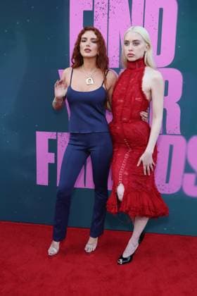 Los Angeles CA - JUNE 01: Bella Thorne & Chloe Cherry at the Find Your Friends Special Screening on June 01, 2026. Credit: USA - ZUMAa123 20260601_zaa_a123_132 Copyright: xAdMediax