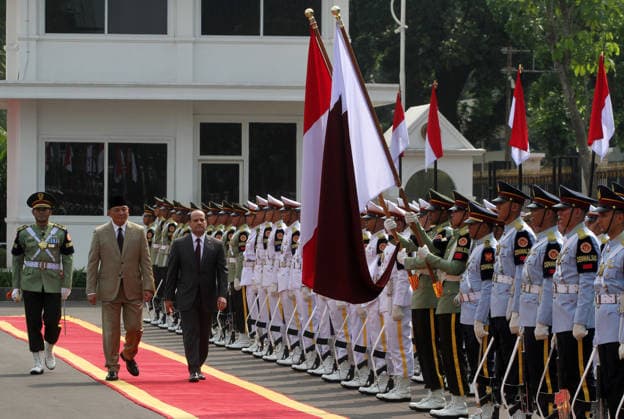 Qatari defense minister visits Indonesia to strengthen bilateral cooperation JAKARTA, INDONESIA - JUNE 02: Indonesia s Minister of Defence, Sjafrie Sjamsoeddin (C), and Qatar s Deputy Prime Minister and Minister of State for Defence Affairs, Sheikh Saoud bin Abdurrahman bin Hassan bin Ali Al Thani (R), inspect an honor guard upon arrival at Indonesia s Ministry of Defence headquarters in Jakarta, Indonesia, on June 02, 2026. The visit of Sheikh Saoud bin Abdurrahman bin Hassan bin Ali Al Thani forms part of ongoing efforts to strengthen bilateral relations between Indonesia and Qatar, including cooperation on political issues at the international and regional levels, defence and security, counterterrorism, economic collaboration-particularl  Copyright: x2026xAnadoluxEkoxSiswonoxToyudhox