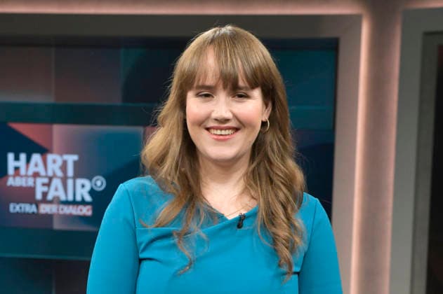 Ricarda Lang in der ARD-Talkshow hart aber fair im Studio Adlershof. Berlin, 01.06.2026 *** Ricarda Lang on the ARD talk show hart aber fair in Studio Adlershof Berlin, 01 06 2026 Foto:xM.xBehrensx xFuturexImagex hart_fair0106_6521