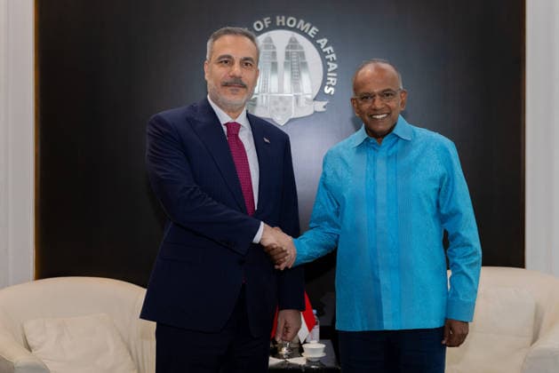 Turkish Foreign Minister Hakan Fidan in Singapore SINGAPORE – JUNE 02: Turkish Foreign Minister Hakan Fidan (L) and Singapore s Minister for Home Affairs and Coordinating Minister for National Security K. Shanmugam (R) pose for a photo during their meeting in Singapore on June 2, 2026. Mustafa Hatipoglu Anadolu Singapore Singapore. Editorial use only. Please get in touch for any other usage.  Copyright: x2026xAnadoluxMustafaxHatipoglux