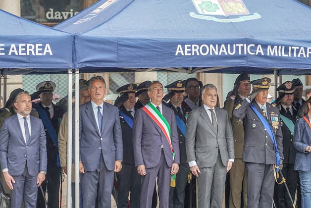 IPA85256949 - MILAN, 2 06 2026 - Piazza del Duomo Milan Mayor Giuseppe Sale and Prefect Claudio Sgaraglia at the flag-raising ceremony for the 80th anniversary of the Italian Republic Day.  Copyright: xEmanuelexRobertoxDexCarlix xx 85256949