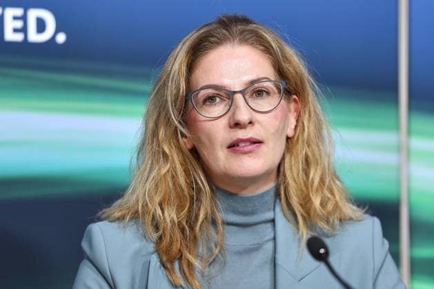 Berlin, Deutschland, 02.06.2026: Haus der Bundespressekonferenz: Jahrespressekonferenz: Verband der Bahnindustrie Bilanz Geschäftsjahr 2025: Sarah Stark, VDB-Hauptgeschäftsführerin *** Berlin, Germany, 02 06 2026 House of the Federal Press Conference Annual Press Conference Association of the German Railway Industry Balance Sheet Financial Year 2025 Sarah Stark, VDB Managing Director Copyright: xdtsxNachrichtenagenturx dts_121683