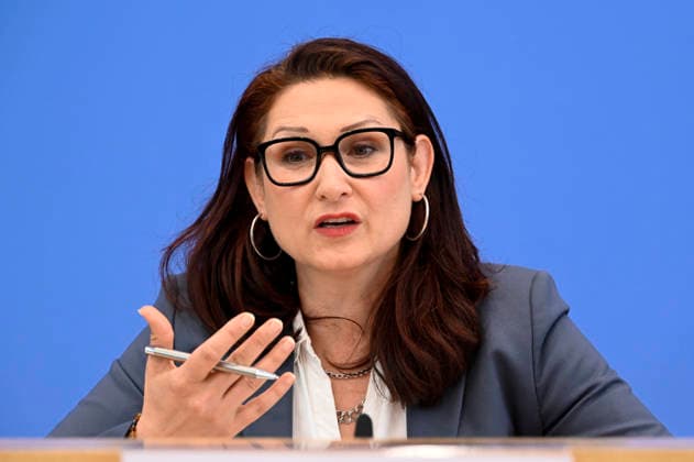ABB BPK- Ferda Ataman, Unabhaengige Bundesbeauftragte fuer Antidiskriminierung Thema Vorstellung Jahresbericht 2025 der Antidiskriminierungsstelle des Bundes auf der BPK Bundespressekonferenz am 02.06.2026 in Berlin Berlin Deutschland *** ABB BPK Ferda Ataman, Independent Federal Commissioner for Anti-Discrimination Topic Presentation of the Annual Report 2025 of the Federal Anti-Discrimination Agency at the BPK Federal Press Conference on 02 06 2026 in Berlin Berlin Germany