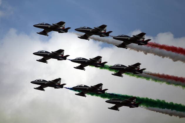 Frecce tricolori marks Italy’s republic day with flyover in Rome ROME, ITALY - JUNE 02: Italian Air Force aerobatic team Frecce Tricolori performs a low-altitude flyover above the Vittorio Emanuele II Monument, leaving green, white and red trails that form the colors of the Italian flag in the sky during Republic Day celebrations marking the 80th anniversary of Italy’s transition from monarchy to republic, in Rome, capital of Italy, on June 02, 2026. Baris Seckin Anadolu Rome Italy. Editorial use only. Please get in touch for any other usage.  Copyright: x2026xAnadoluxBarisxSeckinx