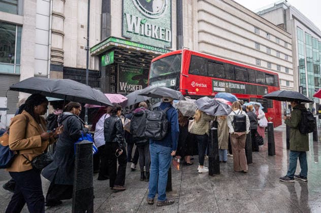 June 2, 2026, London, UK: London, UK. Commuters queue up at bus stops at Victoria Station, London as they try to circumvent the 24 hour tube strike this morning. Members of the RMT Union have walked out over a dispute with TFL to introduce a 4 day week. Another 24 hour strike is set for Thursday with the Circle Line, Piccadilly Line Metropolitan Line and Central Line shut down causing major delays on the rest of the Tube network. London UK  - ZUMAl94_ 20260602_zaf_l94_040 Copyright: xAlexxLentatix