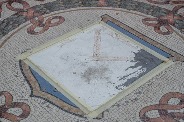 IPA85258289 - MILAN, 2 06 2026 - Galleria Vittorio Emanuele, the famous Taurus mosaic in the Galleria covered after restoration with coins thrown by tourists.  Copyright: xEmanuelexRobertoxDexCarlix xx 85258289