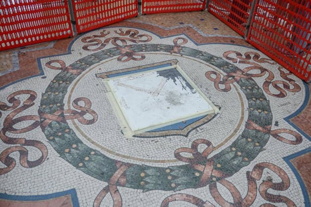 IPA85258297 - MILAN, 2 06 2026 - Galleria Vittorio Emanuele, the famous Taurus mosaic in the Galleria covered after restoration with coins thrown by tourists.  Copyright: xEmanuelexRobertoxDexCarlix xx 85258297