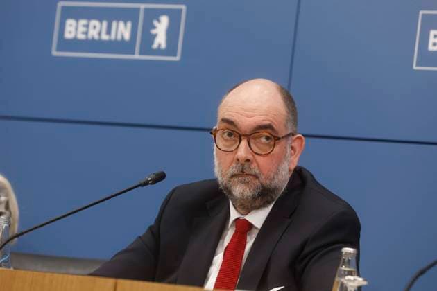 02.06.2026, Iris Spranger, Innensenatorin, Michael Fischer, Leiter der Abteilung Verfassungsschutz, Vorstellung des Verfassungsschutzbericht 2025, in der Pressekonferenz nach der Sitzung des Berliner Senat, PK im Roten Rathaus in Berlin, Senatspressekonferenz, Berlin Deutschland, Germany *** 02 06 2026, Iris Spranger, Senator of the Interior, Michael Fischer, Head of the Department for the Protection of the Constitution, Presentation of the 2025 Report on the Protection of the Constitution, at the press conference after the meeting of the Berlin Senate, PK in the Rotes Rathaus in Berlin, Senate press conference, Berlin Germany, Germany