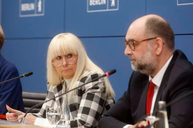 02.06.2026, Iris Spranger, Innensenatorin, Michael Fischer, Leiter der Abteilung Verfassungsschutz, Vorstellung des Verfassungsschutzbericht 2025, in der Pressekonferenz nach der Sitzung des Berliner Senat, PK im Roten Rathaus in Berlin, Senatspressekonferenz, Berlin Deutschland, Germany *** 02 06 2026, Iris Spranger, Senator of the Interior, Michael Fischer, Head of the Department for the Protection of the Constitution, Presentation of the 2025 Report on the Protection of the Constitution, at the press conference after the meeting of the Berlin Senate, PK in the Rotes Rathaus in Berlin, Senate press conference, Berlin Germany, Germany