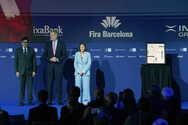The King presents the Cercle dEconomia Award for European Construction to Martin Wolf King Felipe VI and the President of the Generalitat de Catalunya, Salvador Illa, during the presentation of the Cercle dEconomia Award for European Construction to Financial Times associate editor Martin Wolf, during the 41st Cercle dEconomia Meeting, at the Palau de Congressos de Catalunya, on June 2, 2026, in Barcelona, Catalunya Spain With the slogan Europes strategic autonomy  Copyright: xDavidxZorrakinox 7566480
