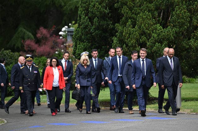 French President Emmanuel Macron Visits National Football Centre Ahead of 2026 FIFA World Cup French President Emmanuel Macron and First Lady Brigitte Macron visit the National Football Centre in Clairefontaine, near Paris, on June 2, 2026. Ahead of the 2026 FIFA World Cup, the President met players and coaching staff of the France men’s national football team to express his support. He also met members of the France women’s national team as they prepared for upcoming FIFA Women’s World Cup 2027 qualifying matches. Photo by Jeanne Accorsini Pool ABACAPRESS.COM Clairefontaine France  Copyright: xAccorsinixJeanne Pool ABACAx