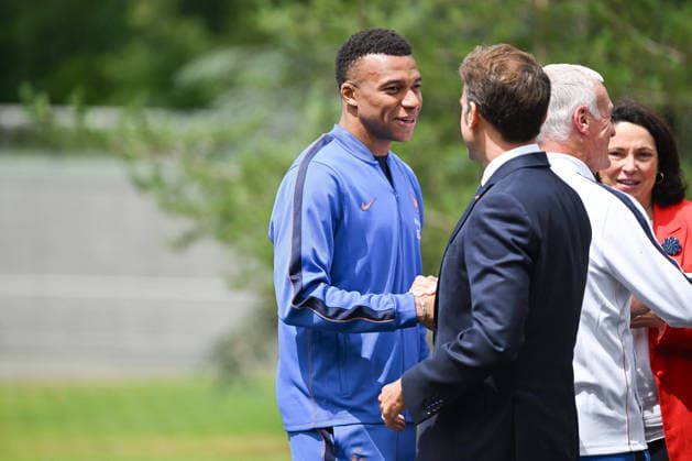 French President Emmanuel Macron Visits National Football Centre Ahead of 2026 FIFA World Cup Kylian Mbappe and Emmanuel Macron French President Emmanuel Macron and First Lady Brigitte Macron visit the National Football Centre in Clairefontaine, near Paris, on June 2, 2026. Ahead of the 2026 FIFA World Cup, the President met players and coaching staff of the France men’s national football team to express his support. He also met members of the France women’s national team as they prepared for upcoming FIFA Women’s World Cup 2027 qualifying matches. Photo by Jeanne Accorsini Pool ABACAPRESS.COM Clairefontaine France  Copyright: xAccorsinixJeanne Pool ABACAx