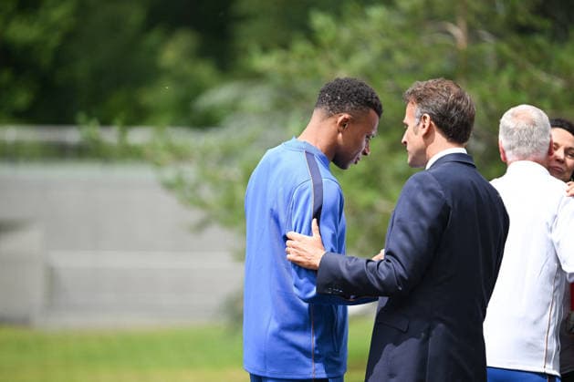 French President Emmanuel Macron Visits National Football Centre Ahead of 2026 FIFA World Cup Kylian Mbappe and Emmanuel Macron French President Emmanuel Macron and First Lady Brigitte Macron visit the National Football Centre in Clairefontaine, near Paris, on June 2, 2026. Ahead of the 2026 FIFA World Cup, the President met players and coaching staff of the France men’s national football team to express his support. He also met members of the France women’s national team as they prepared for upcoming FIFA Women’s World Cup 2027 qualifying matches. Photo by Jeanne Accorsini Pool ABACAPRESS.COM Clairefontaine France  Copyright: xAccorsinixJeanne Pool ABACAx