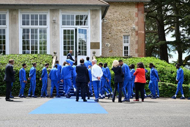 French President Emmanuel Macron Visits National Football Centre Ahead of 2026 FIFA World Cup French President Emmanuel Macron and First Lady Brigitte Macron visit the National Football Centre in Clairefontaine, near Paris, on June 2, 2026. Ahead of the 2026 FIFA World Cup, the President met players and coaching staff of the France men’s national football team to express his support. He also met members of the France women’s national team as they prepared for upcoming FIFA Women’s World Cup 2027 qualifying matches. Photo by Jeanne Accorsini Pool ABACAPRESS.COM Clairefontaine France  Copyright: xAccorsinixJeanne Pool ABACAx