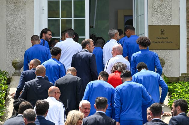 French President Emmanuel Macron Visits National Football Centre Ahead of 2026 FIFA World Cup French President Emmanuel Macron and First Lady Brigitte Macron visit the National Football Centre in Clairefontaine, near Paris, on June 2, 2026. Ahead of the 2026 FIFA World Cup, the President met players and coaching staff of the France men’s national football team to express his support. He also met members of the France women’s national team as they prepared for upcoming FIFA Women’s World Cup 2027 qualifying matches. Photo by Jeanne Accorsini Pool ABACAPRESS.COM Clairefontaine France  Copyright: xAccorsinixJeanne Pool ABACAx