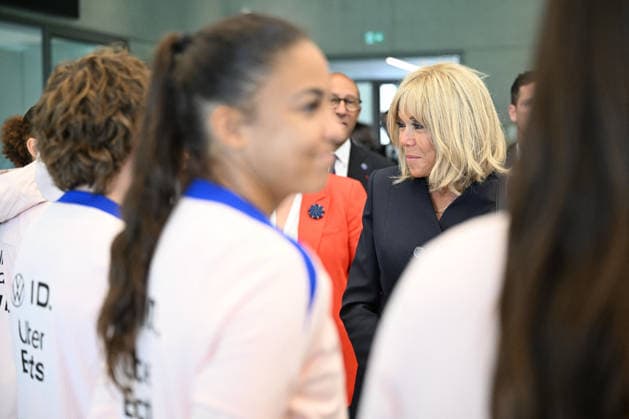 French President Emmanuel Macron Visits National Football Centre Ahead of 2026 FIFA World Cup French President Emmanuel Macron and First Lady Brigitte Macron visit the National Football Centre in Clairefontaine, near Paris, on June 2, 2026. Ahead of the 2026 FIFA World Cup, the President met players and coaching staff of the France men’s national football team to express his support. He also met members of the France women’s national team as they prepared for upcoming FIFA Women’s World Cup 2027 qualifying matches. Photo by Jeanne Accorsini Pool ABACAPRESS.COM Clairefontaine France  Copyright: xAccorsinixJeanne Pool ABACAx