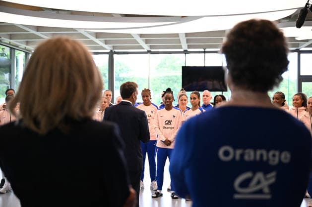 French President Emmanuel Macron Visits National Football Centre Ahead of 2026 FIFA World Cup French President Emmanuel Macron and First Lady Brigitte Macron visit the National Football Centre in Clairefontaine, near Paris, on June 2, 2026. Ahead of the 2026 FIFA World Cup, the President met players and coaching staff of the France men’s national football team to express his support. He also met members of the France women’s national team as they prepared for upcoming FIFA Women’s World Cup 2027 qualifying matches. Photo by Jeanne Accorsini Pool ABACAPRESS.COM Clairefontaine France  Copyright: xAccorsinixJeanne Pool ABACAx