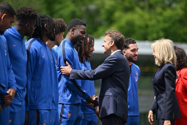 French President Emmanuel Macron Visits National Football Centre Ahead of 2026 FIFA World Cup Emmanuel Macron and Marcus Thuram French President Emmanuel Macron and First Lady Brigitte Macron visit the National Football Centre in Clairefontaine, near Paris, on June 2, 2026. Ahead of the 2026 FIFA World Cup, the President met players and coaching staff of the France men’s national football team to express his support. He also met members of the France women’s national team as they prepared for upcoming FIFA Women’s World Cup 2027 qualifying matches. Photo by Jeanne Accorsini Pool ABACAPRESS.COM Clairefontaine France  Copyright: xAccorsinixJeanne Pool ABACAx