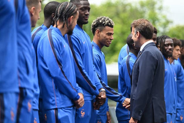 French President Emmanuel Macron Visits National Football Centre Ahead of 2026 FIFA World Cup Bradley Barcola, Ibrahima Konaté, Désiré Doué and Emmanuel Macron French President Emmanuel Macron and First Lady Brigitte Macron visit the National Football Centre in Clairefontaine, near Paris, on June 2, 2026. Ahead of the 2026 FIFA World Cup, the President met players and coaching staff of the France men’s national football team to express his support. He also met members of the France women’s national team as they prepared for upcoming FIFA Women’s World Cup 2027 qualifying matches. Photo by Jeanne Accorsini Pool ABACAPRESS.COM Clairefontaine France  Copyright: xAccorsinixJeanne Pool ABACAx