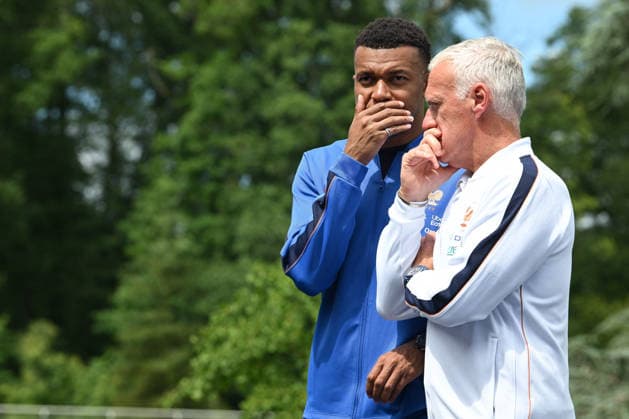 French President Emmanuel Macron Visits National Football Centre Ahead of 2026 FIFA World Cup Kylian Mbappe and French head coach Didier Deschamps French President Emmanuel Macron and First Lady Brigitte Macron visit the National Football Centre in Clairefontaine, near Paris, on June 2, 2026. Ahead of the 2026 FIFA World Cup, the President met players and coaching staff of the France men’s national football team to express his support. He also met members of the France women’s national team as they prepared for upcoming FIFA Women’s World Cup 2027 qualifying matches. Photo by Jeanne Accorsini Pool ABACAPRESS.COM Clairefontaine France  Copyright: xAccorsinixJeanne Pool ABACAx