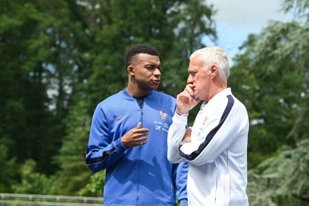 French President Emmanuel Macron Visits National Football Centre Ahead of 2026 FIFA World Cup Kylian Mbappe and French head coach Didier Deschamps French President Emmanuel Macron and First Lady Brigitte Macron visit the National Football Centre in Clairefontaine, near Paris, on June 2, 2026. Ahead of the 2026 FIFA World Cup, the President met players and coaching staff of the France men’s national football team to express his support. He also met members of the France women’s national team as they prepared for upcoming FIFA Women’s World Cup 2027 qualifying matches. Photo by Jeanne Accorsini Pool ABACAPRESS.COM Clairefontaine France  Copyright: xAccorsinixJeanne Pool ABACAx