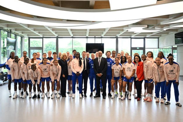 French President Emmanuel Macron Visits National Football Centre Ahead of 2026 FIFA World Cup French President Emmanuel Macron and First Lady Brigitte Macron visit the National Football Centre in Clairefontaine, near Paris, on June 2, 2026. Ahead of the 2026 FIFA World Cup, the President met players and coaching staff of the France men’s national football team to express his support. He also met members of the France women’s national team as they prepared for upcoming FIFA Women’s World Cup 2027 qualifying matches. Photo by Jeanne Accorsini Pool ABACAPRESS.COM Clairefontaine France  Copyright: xAccorsinixJeanne Pool ABACAx