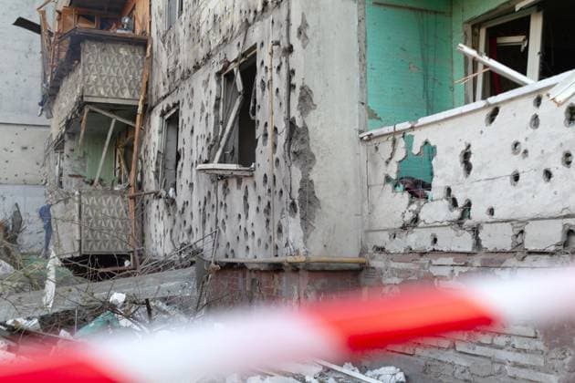 A nine-storey apartment building in the Podilskyi district is damaged by a massive Russian missile and drone attack, Kyiv, Ukraine, on 2 June 2026. The overnight strike killed six people and injured 79, including three children, in the Ukrainian capital. In the Podilskyi district, residential buildings, a garage cooperative, a communal enterprise, and a four-storey educational institution sustained damage as a result of the attack. (Photo by Kyrylo Chubotin Ukrinform) Aftermath of Russian overnight attack in Kyiv’s Podilskyi district  Copyright: xKirillxChubotinx