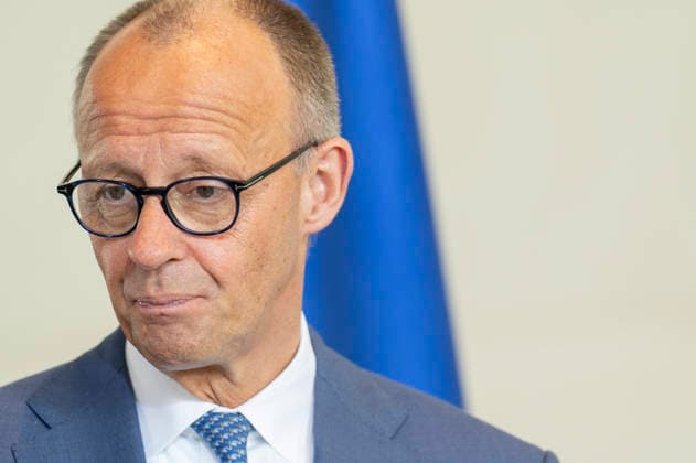 Friedrich Merz EUR, Deutschland, Berlin, 02.06.2026: Pressekonferenz nach den Gespächen. Bundeskanzler Friedrich Merz (CDU) empfängt den ungarischen Ministerpräsidenten Peter Magyar im Bundeskanzleramt mit militärischen Ehren und zu einem bilateralen Gespräch. *** Friedrich Merz EUR, Germany, Berlin, 02 06 2026 Press conference after the talks Federal Chancellor Friedrich Merz CDU receives Hungarian Prime Minister Peter Magyar at the Federal Chancellery with military honors and for bilateral talks