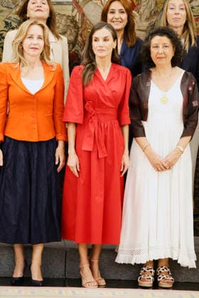 02-06-2026 Queen Letizia receives during a meeting with the representation of the online community and training platform Mamis Digitales , at the palace Zarzuela in Madrid. No Spain Â  Copyright: xPPEx