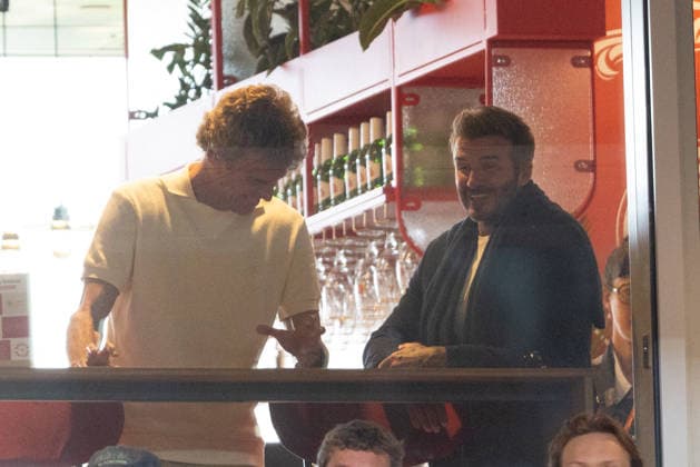 David Beckham and Gustavo Kuerten deep in conversation during the 2026 French Open at Roland Garros, in Paris, France, on June 2, 2026 Jacovides Moreau Bestimage David Beckham and Gustavo Kuerten deep in conversation during the 2026 French Open at Roland Garros, in Paris, France, on June 2, 2026 Paris France  Copyright: xJACOVIDES-BORDE-MOREAUx xBESTIMAGExJACOVIDES-BORDE-MOREAUx xBESTIMAGEx