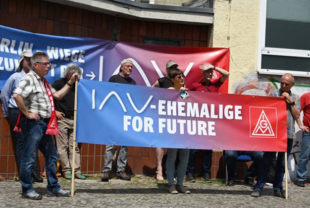 Protest rally by employees of IAV in Berlin BERLIN, GERMANY - JUNE 02: Employees of automotive development services provider IAV take part in a protest rally against job cuts and the closure of parts of the company’s facilities in Berlin, on June 02,2026. Employees at IAV are protesting planned job cuts in Germany expected by mid-2027, including the effective closure of the company’s Berlin site, which would impact around 1,250 employees, according to local media. Vladimir Sindeyev Anadolu Berlin Germany. Editorial use only. Please get in touch for any other usage.  Copyright: x2026xAnadoluxVladimirxSindeyevx
