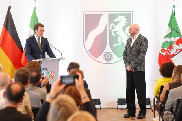 Verleihung des Verdienstorden des Landes Nordrhein-Westfalen Ministerpraesident Hendrik Wuest gemeinsam mit Ralph Morgenstern bei der Verleihung des Verdienstorden des Landes Nordrhein-Westfalen durch den Ministerpraesidenten in NRW, Duesseldorf, 02.06.2026 Duesseldorf NRW Deutschland *** Awarding of the Order of Merit of the State of North Rhine-Westphalia State Premier Hendrik Wuest together with Ralph Morgenstern at the awarding of the Order of Merit of the State of North Rhine-Westphalia by the State Premier in NRW, Duesseldorf, 02 06 2026 Duesseldorf NRW Germany
